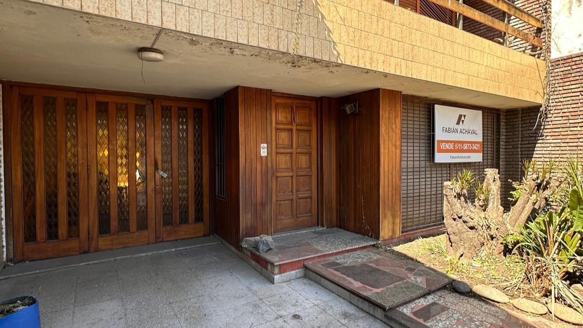Foto de Venta casa 6 ambientes en Bernal Oeste, quincho y parrilla, imagen 2