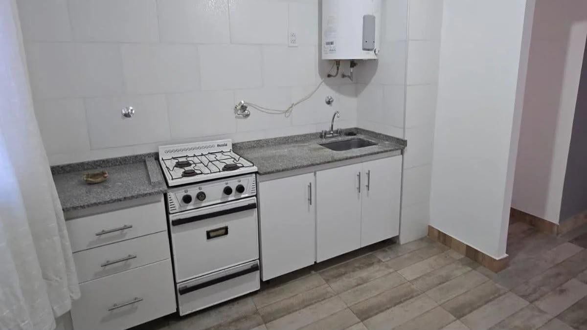 Foto de VENTA DEPARTAMENTO 3 AMBIENTES RECICLADO LANUS ESTE, imagen 3