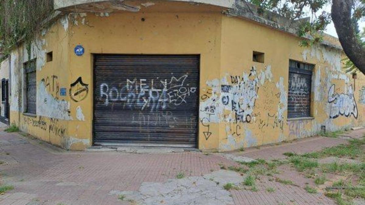 Foto de Venta Local 172 m2 apto depósito y comercio en Lanús, imagen 2