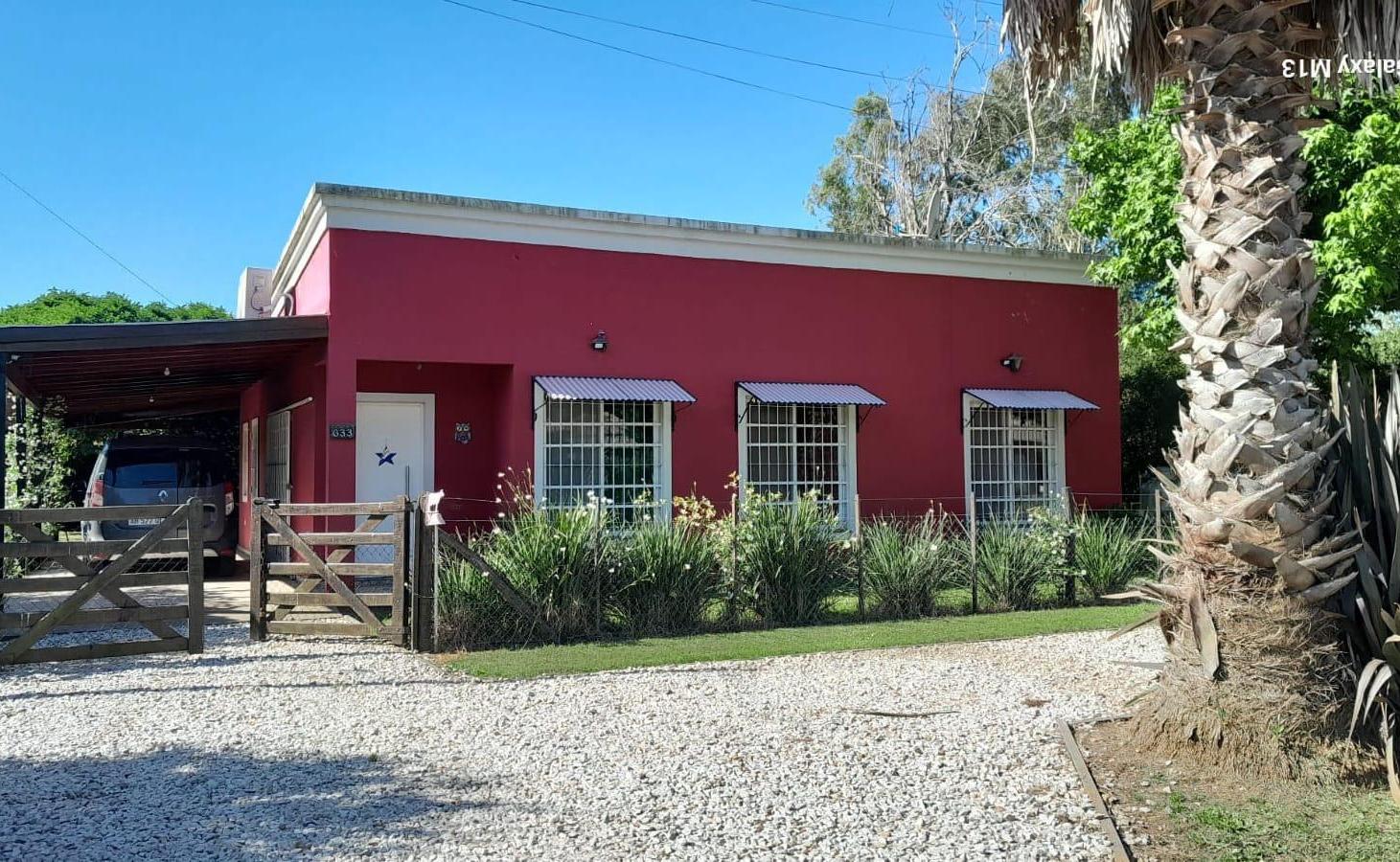 Foto de VENTA. CASA 4 AMBIENTES CON PARQUE A METROS DE LA LAGUNA. CHASCOMÚS, imagen 2