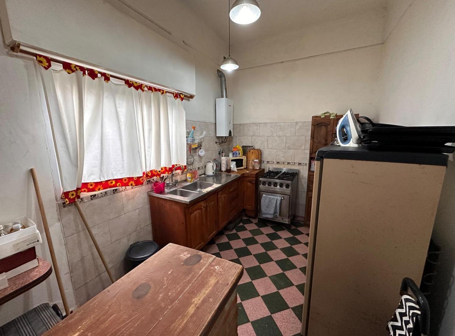 Foto de VENTA CASA MAS TRES DEPARTAMENTOS EN GERLI, imagen 4