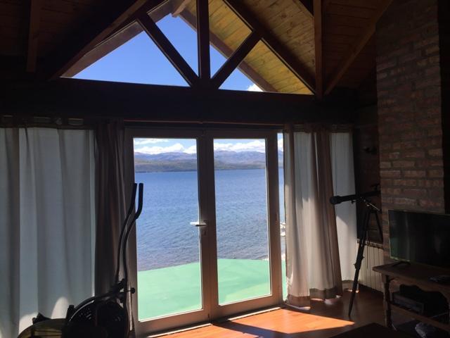 Venta Casa con Costa de Lago, 3 Dorm. - 2 Baños. San Carlos de Bariloche 2