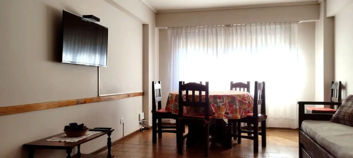 DEPARTAMENTO CENTRICO DE 1 DORMITORIO AMOBLADO 2