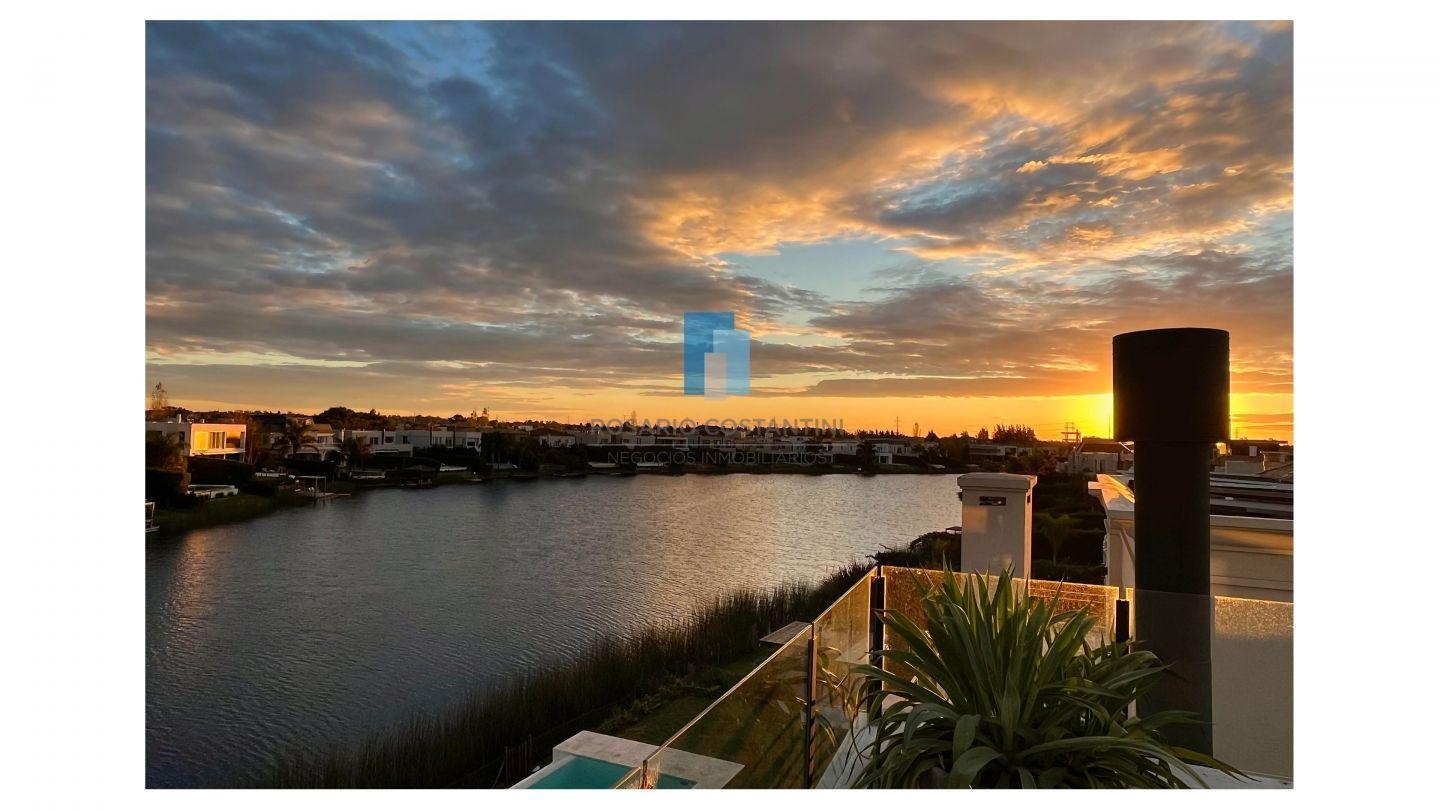 Foto de Casa 8 ambientes 5 dormitorios. | Casa en venta en Los Lagos, Nordelta, imagen 2