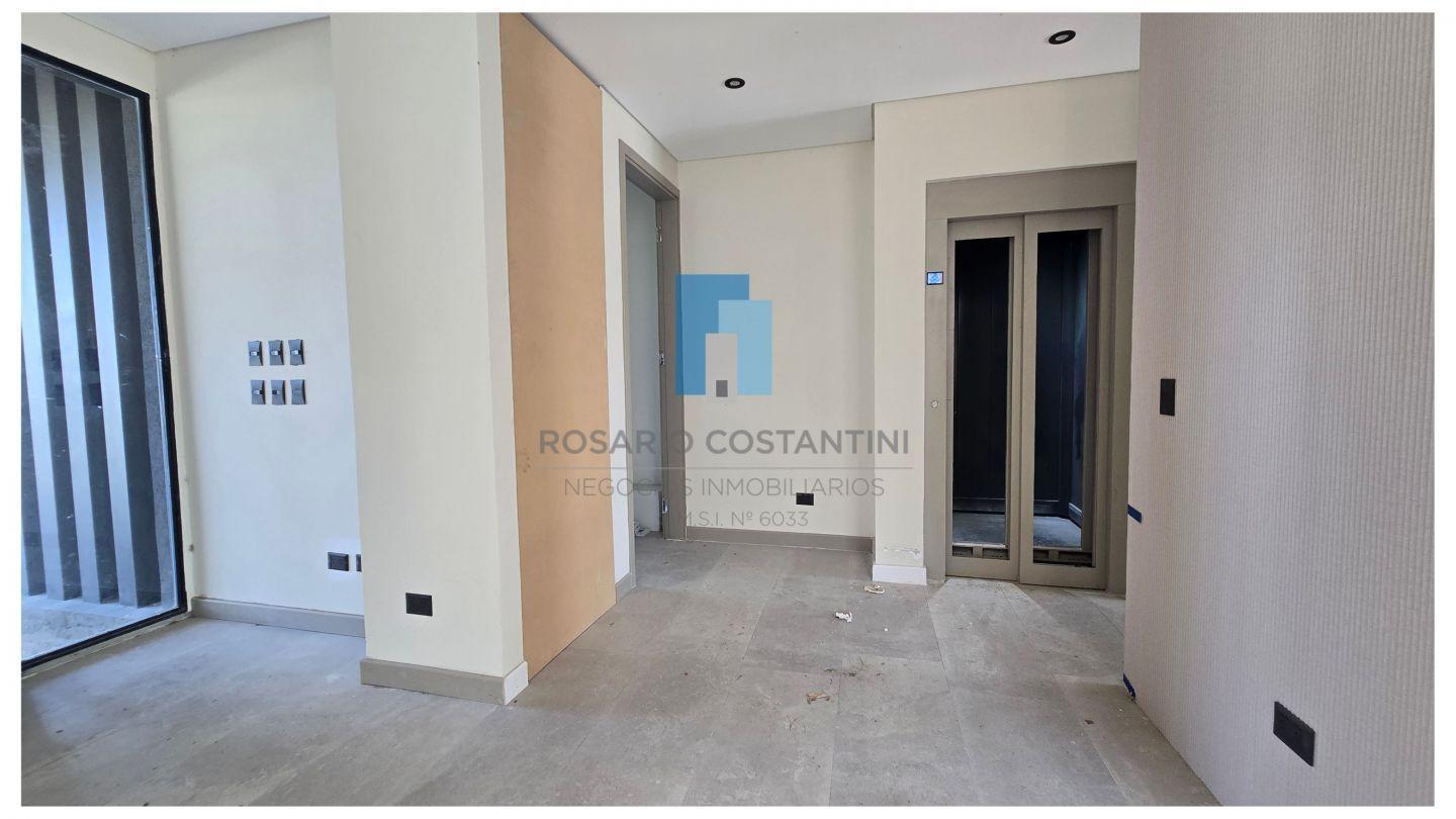 Foto de VENTA CASA A ESTRENAR CON AMARRA EN EL YACHT, NORDELTA, imagen 4