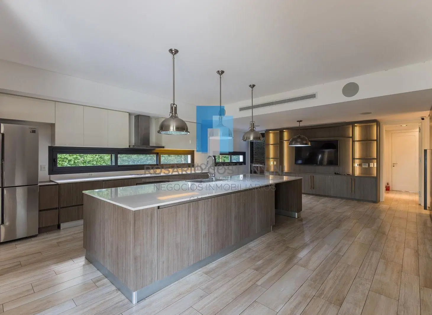 Exclusiva casa al agua con orientación noreste y vista abierta al golf 2