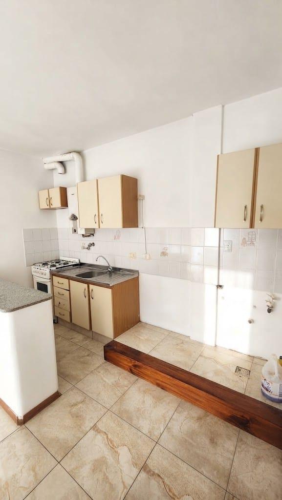 Foto de Departamento en Abasto-Alquiler- 1 Dormitorio- Piso 3- Maipu 2200-, imagen 1