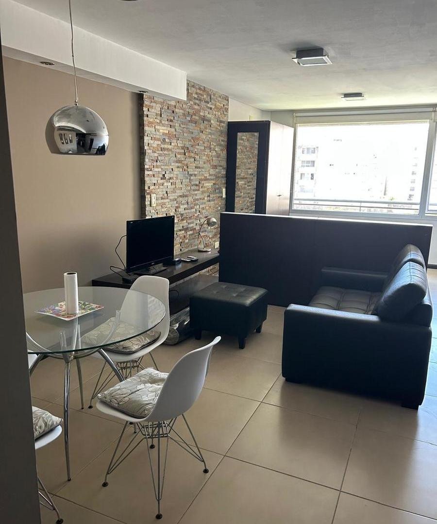 Foto de Departamento en Rosario-Pellegrini 300- Alquiler- Ambiente unico-, imagen 1