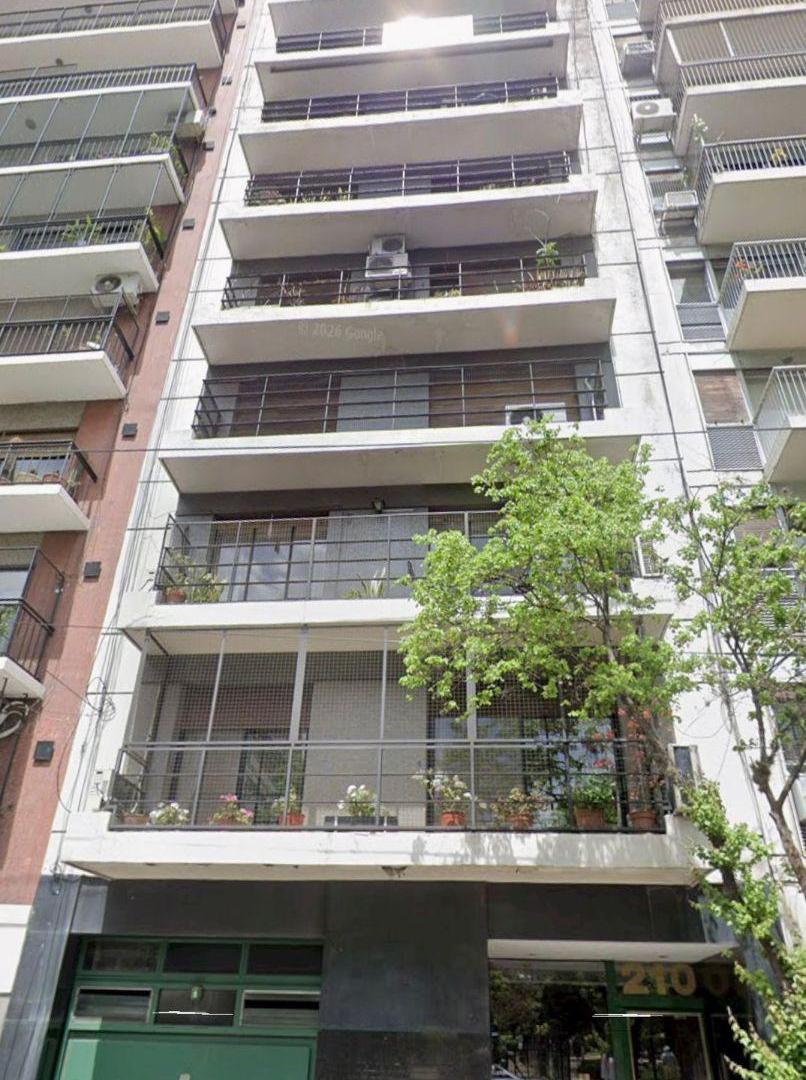 Departamento a refaccionar en venta con dependencia 4amb de 110m2 Caballito