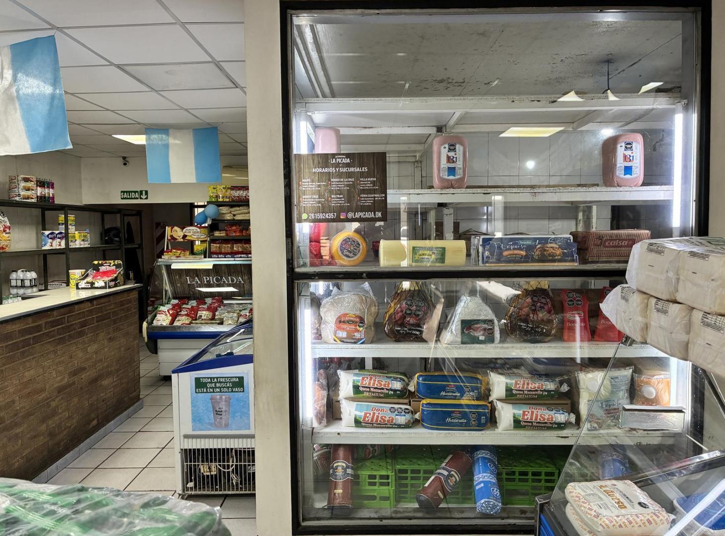 Foto de Local comercial en la Feria de Guaymallen (Sarmiento), imagen 2