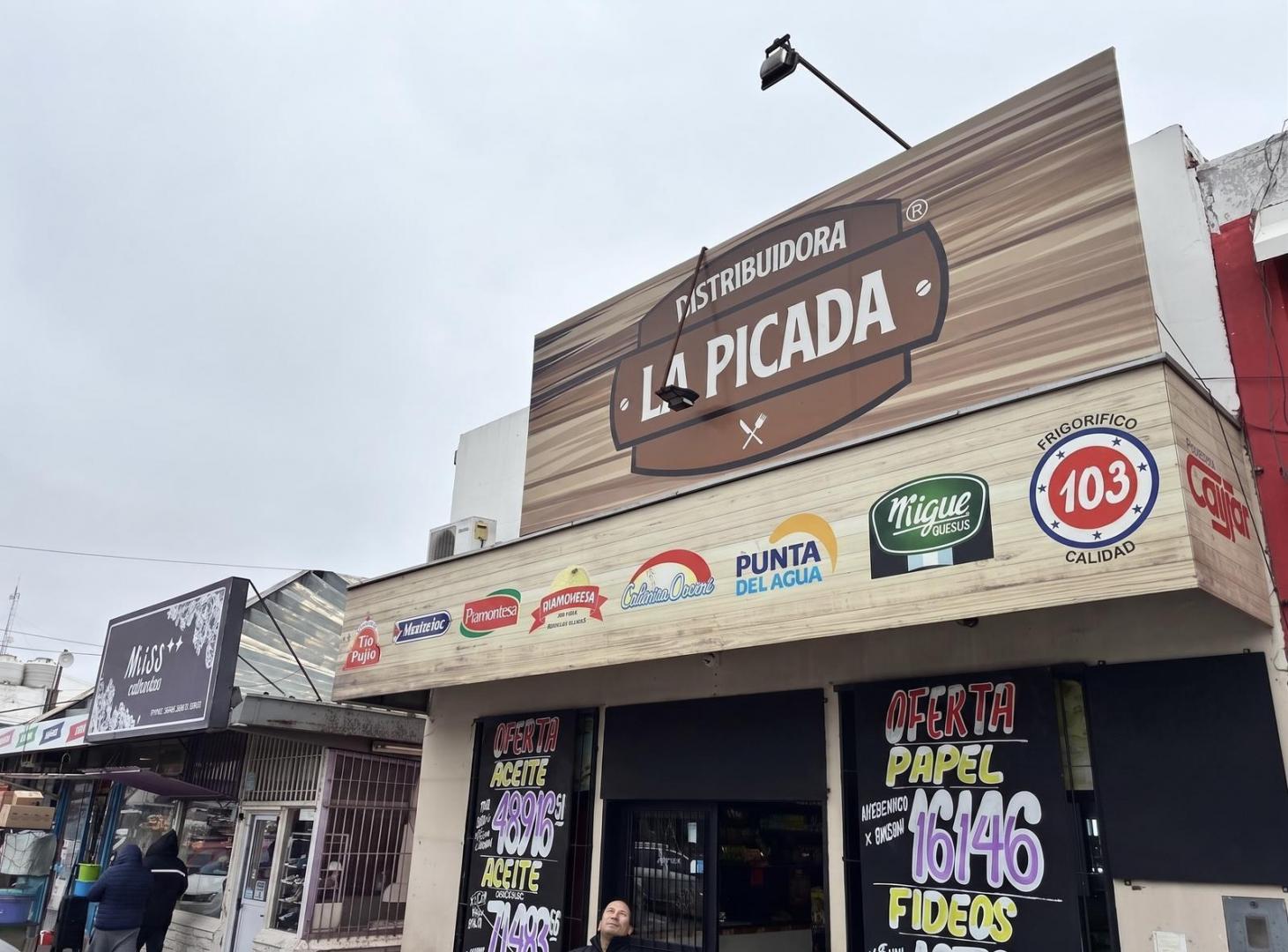 Foto de Local comercial en la Feria de Guaymallen (Sarmiento), imagen 1