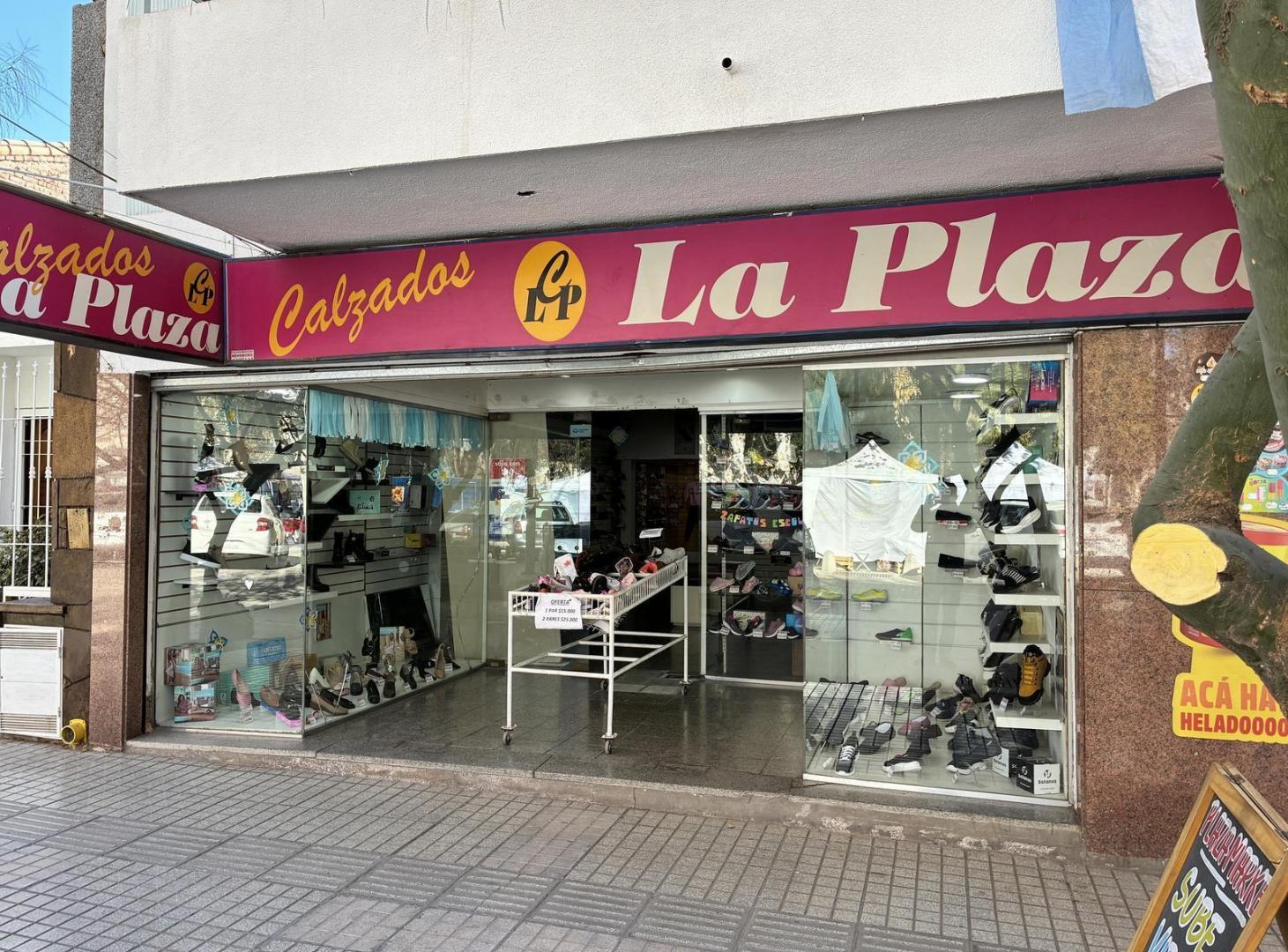 Foto de Local comercial en alquiler | Belgrano 563, Las Heras | 200 m2 | Frente, imagen 1