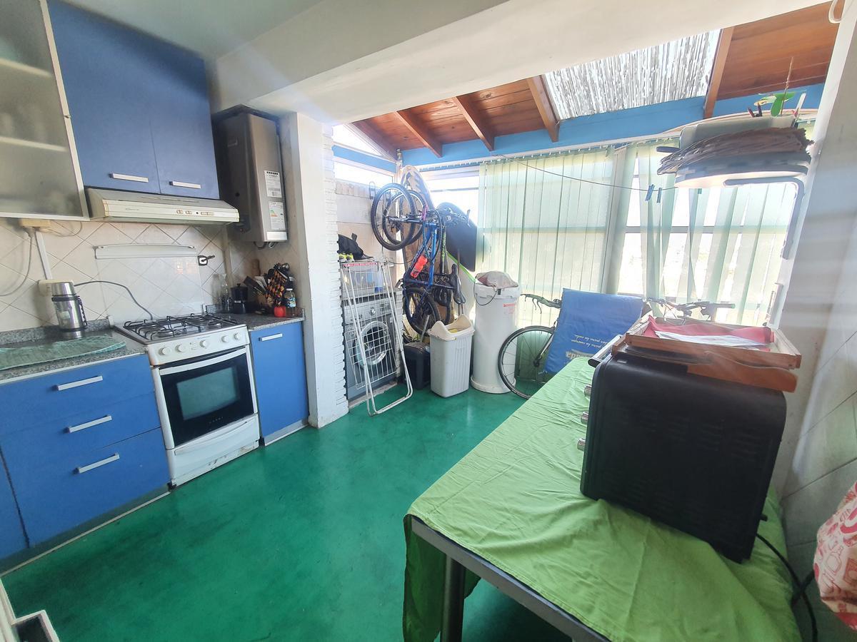 Foto de VENTA 3 AMBIENTES EN DUPLEX CON BALCON ATERRAZADO Y PARRILLA - VILLA, imagen 2