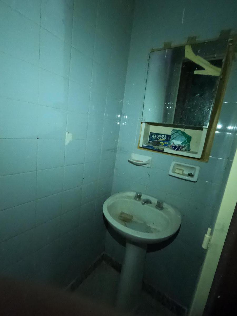 Local Espacio Guardacoche / Deposito. 136 m² Totales - Agronomia 5