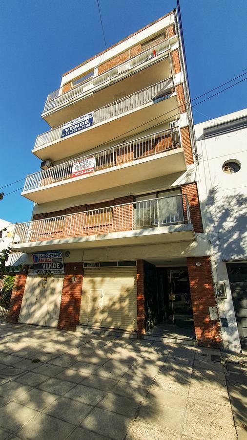 Galpón / Espacio Guardacoche / Deposito Local. 136 M²totales - Agronomia 5