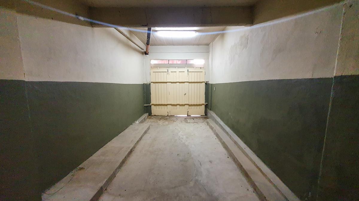 Galpón / Espacio Guardacoche / Deposito Local. 136 M²totales - Agronomia 2