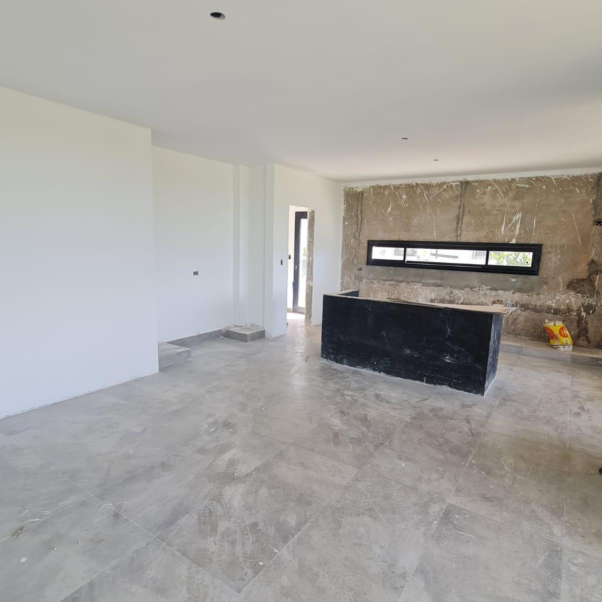 CASA 5 AMBIENTES CON COCHERA, PARRILLA, AZOTEA Y VISTA A LA LAGUNA - BARRIO SAN MATIAS