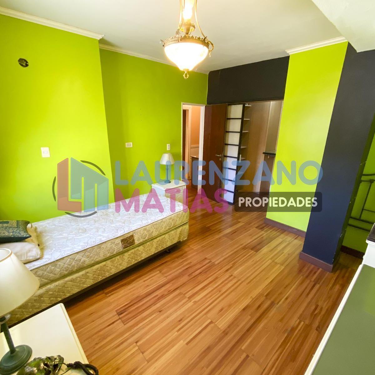 Venta o Alquiler - Casa 5 Amb. con Patio, Tza, Cochera y Ascensor en Villa Devoto 2