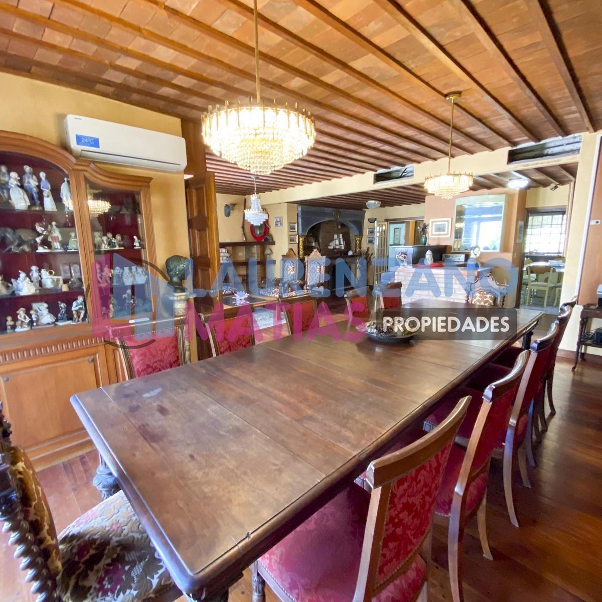 Venta o Alquiler - Casa 5 Amb. con Patio, Tza, Cochera y Ascensor en Villa Devoto 1