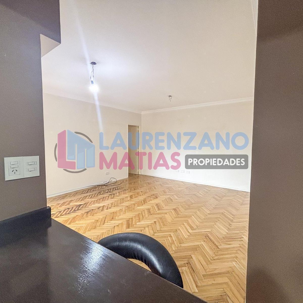 Venta 3 Ambientes con Balcón - Monte Castro 5