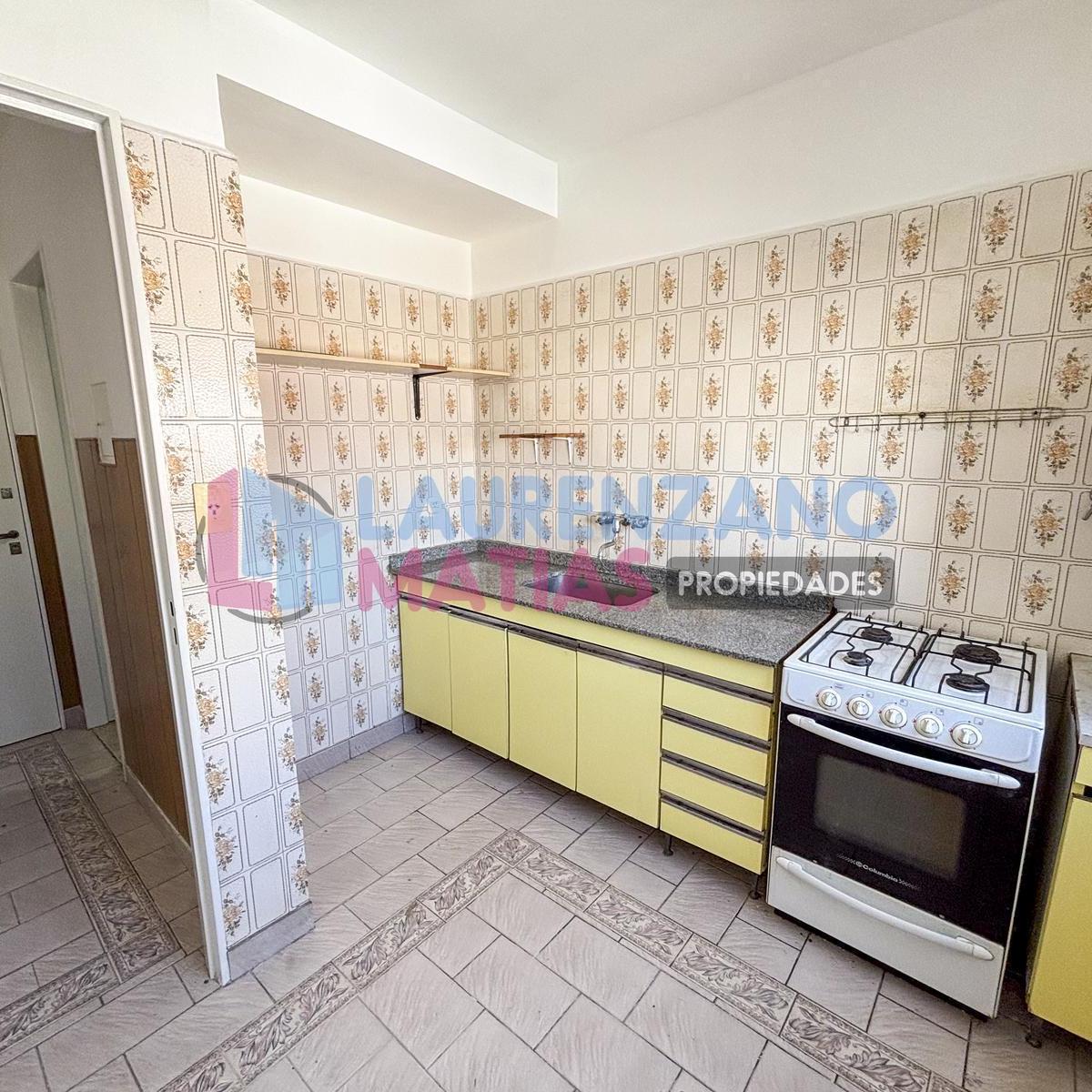 Departamento 3 Ambientes con Balcón y Entrada de Servicio en Villa Pueyrredón 3