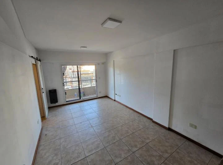 ALQUILER MONOAMBIENTE CON BALCON - VILLA PUEYRREDON 2