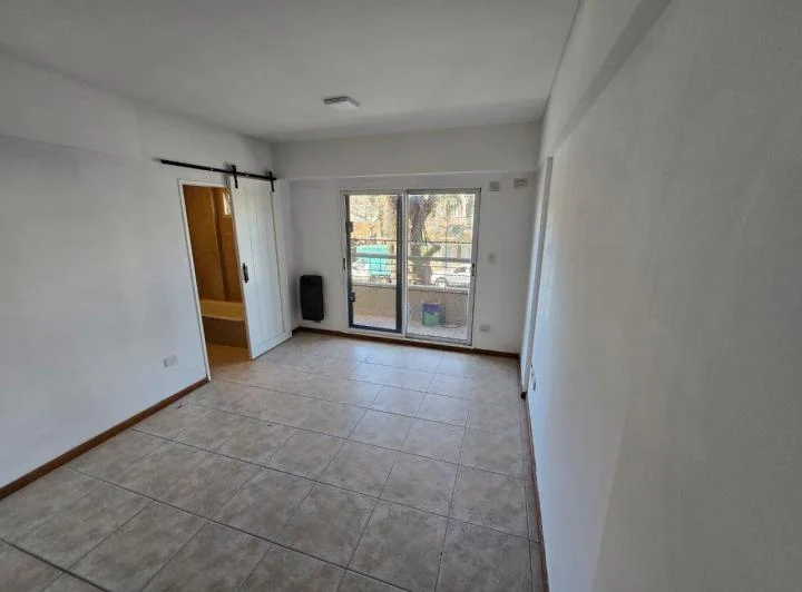 ALQUILER MONOAMBIENTE CON BALCON - VILLA PUEYRREDON 5