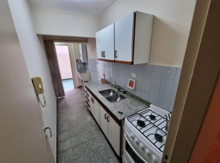 ALQUILER 3 AMBIENTES CON PATIO, EXCELENTE UBICACION - ALMAGRO 3