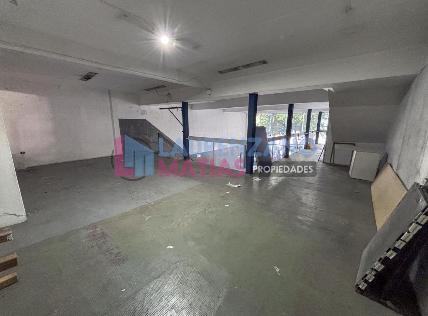 Foto de VENTA DEPARTAMENTO 3 AMBIENTES CON LOCAL DE 265 M² TODO EN LOTE PROPIO, imagen 3