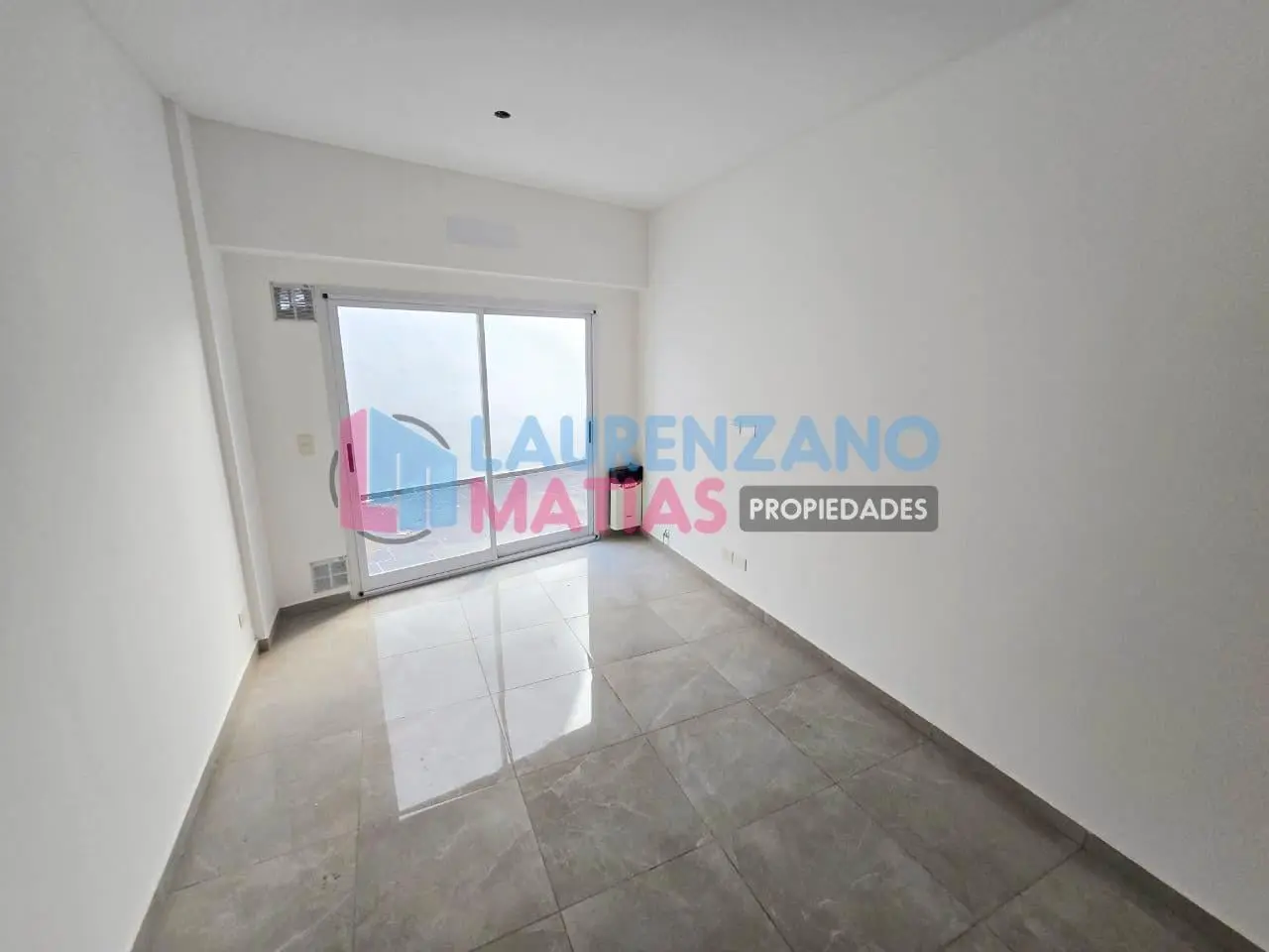OFICINA A ESTRENAR CON PATIO - VILLA URQUIZA 4