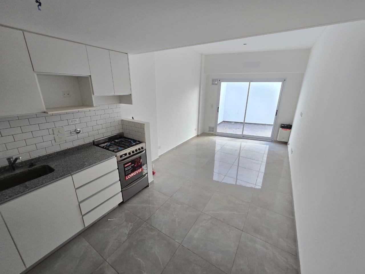 OFICINA A ESTRENAR CON PATIO - VILLA URQUIZA