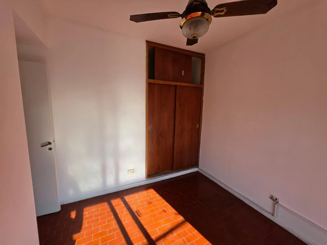 ALQUILER – DEPARTAMENTO DE 3 AMBIENTES CON BALCÓN EN VILLA LURO 4
