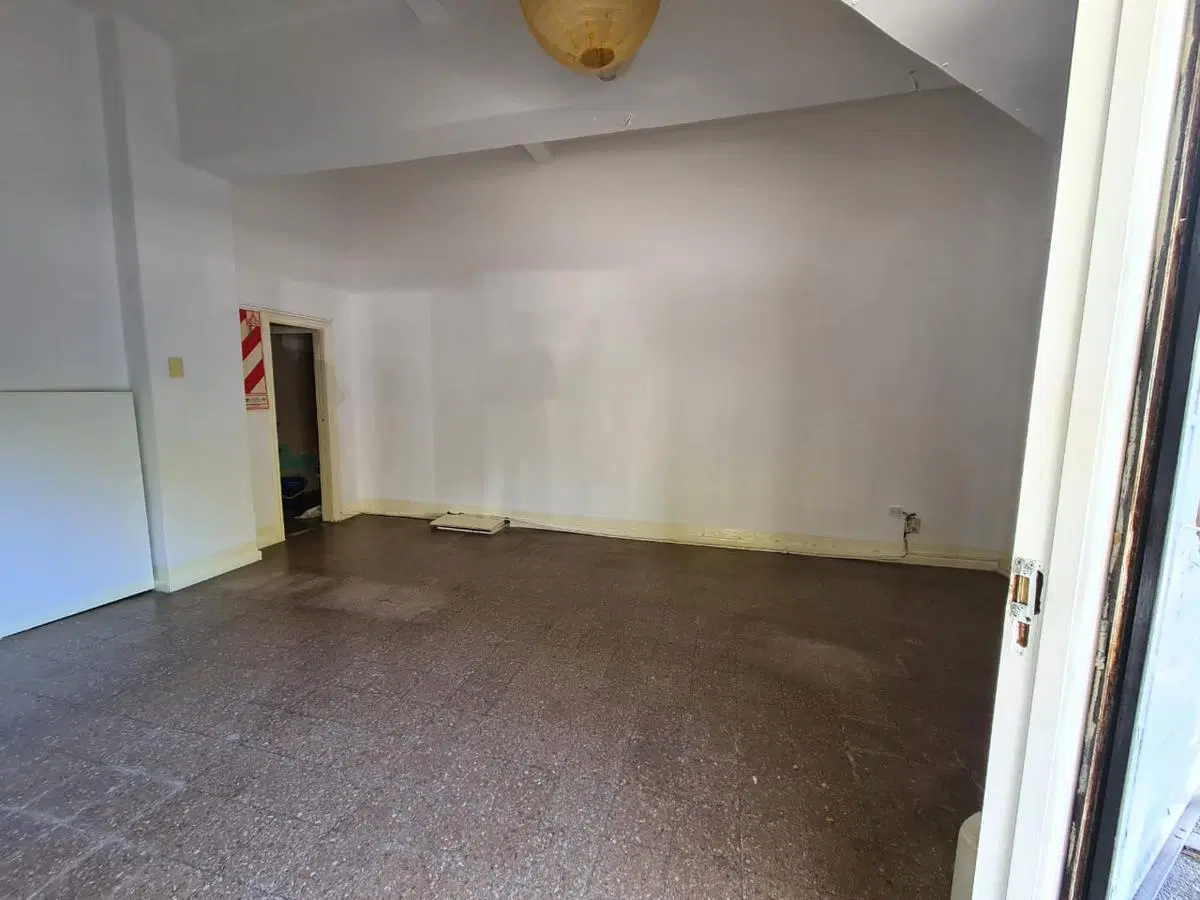 ALQUILER LOCAL 35M2 CON FRENTE A AVENIDA MOSCONI - VILLA PUEYRREDON 4
