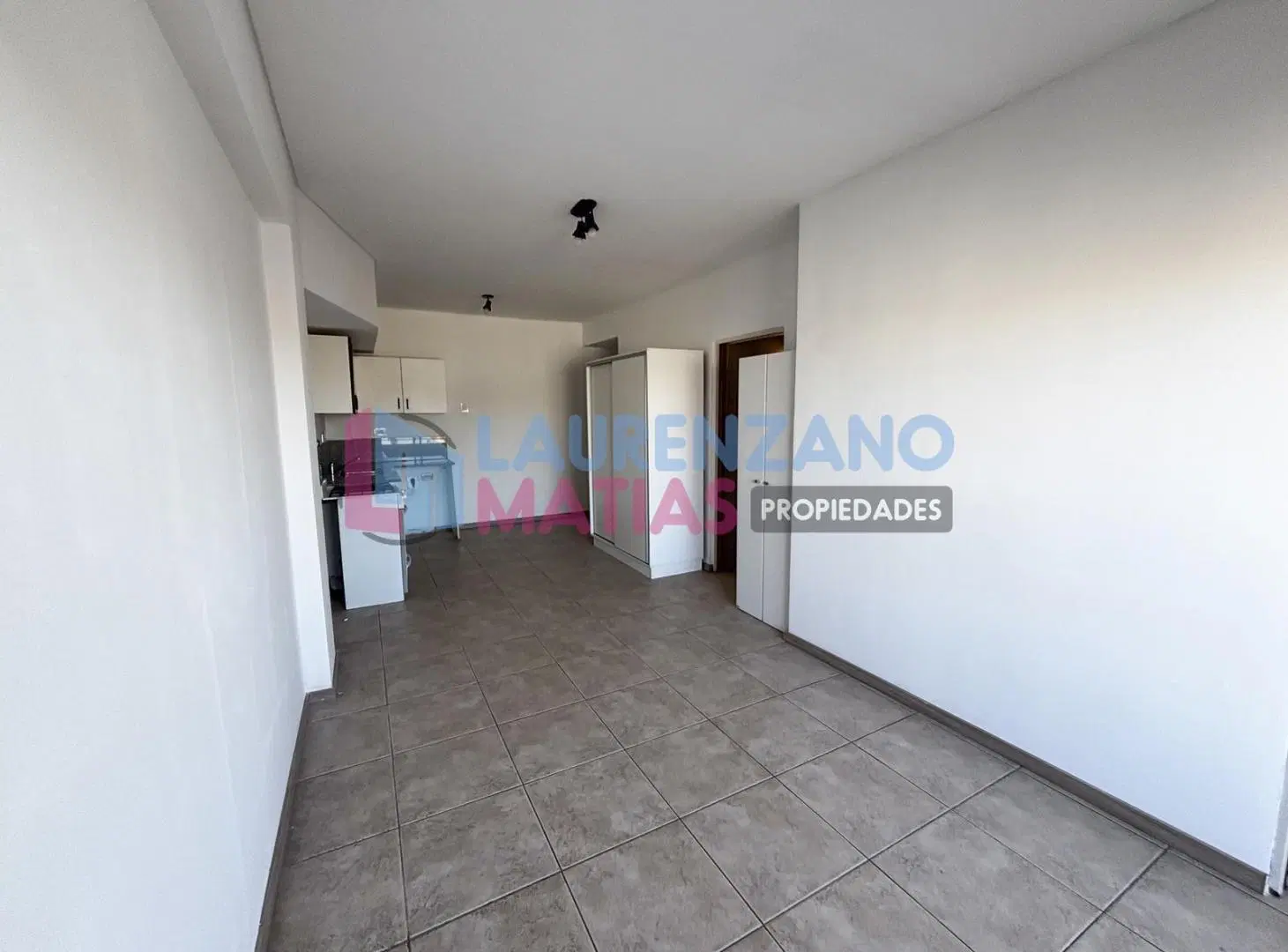 ALQUILER – DEPARTAMENTO DE 1 AMBIENTE Y MEDIO CON BALCÓN EN VILLA PUEYRREDÓN 4