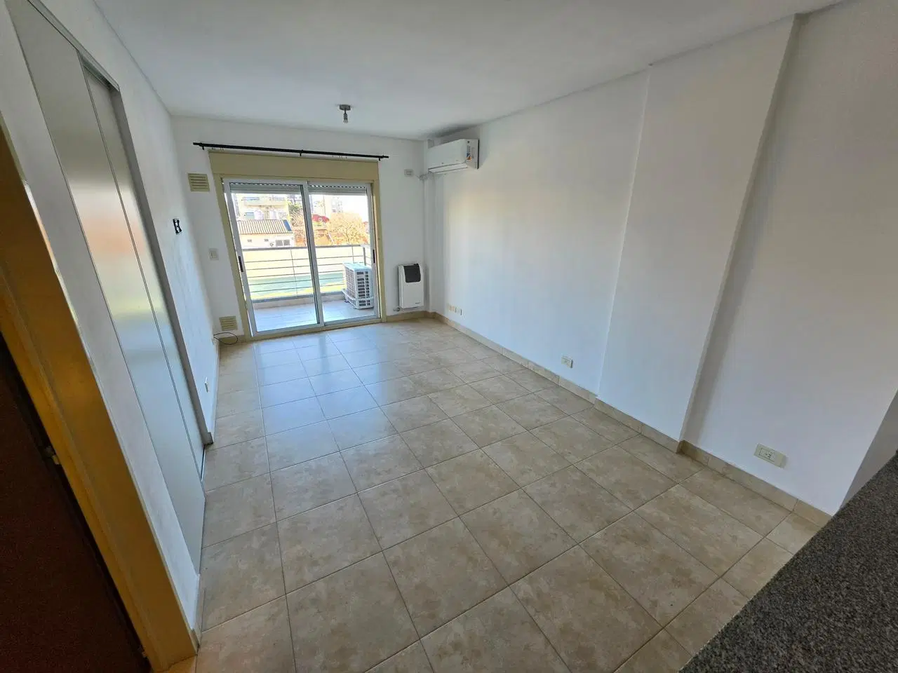 ALQUILER MONOAMBIENTE CON BALCON EN VILLA PUEYRREDON 3