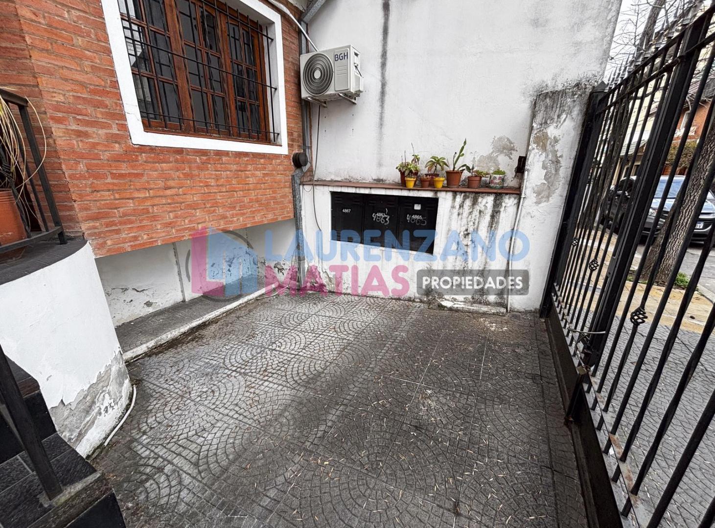 Foto de VENTA PH 4 AMBIENTES CON COCHERA, PATIO Y TERRAZA EN VILLA PUEYRREDON, imagen 3