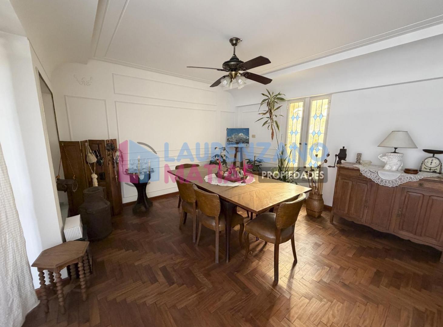 Foto de VENTA EXCELENTE CASA 5 AMBIENTES, COCHERA, JARDIN, PARRILLA - VILLA PUEYRREDON, imagen 2