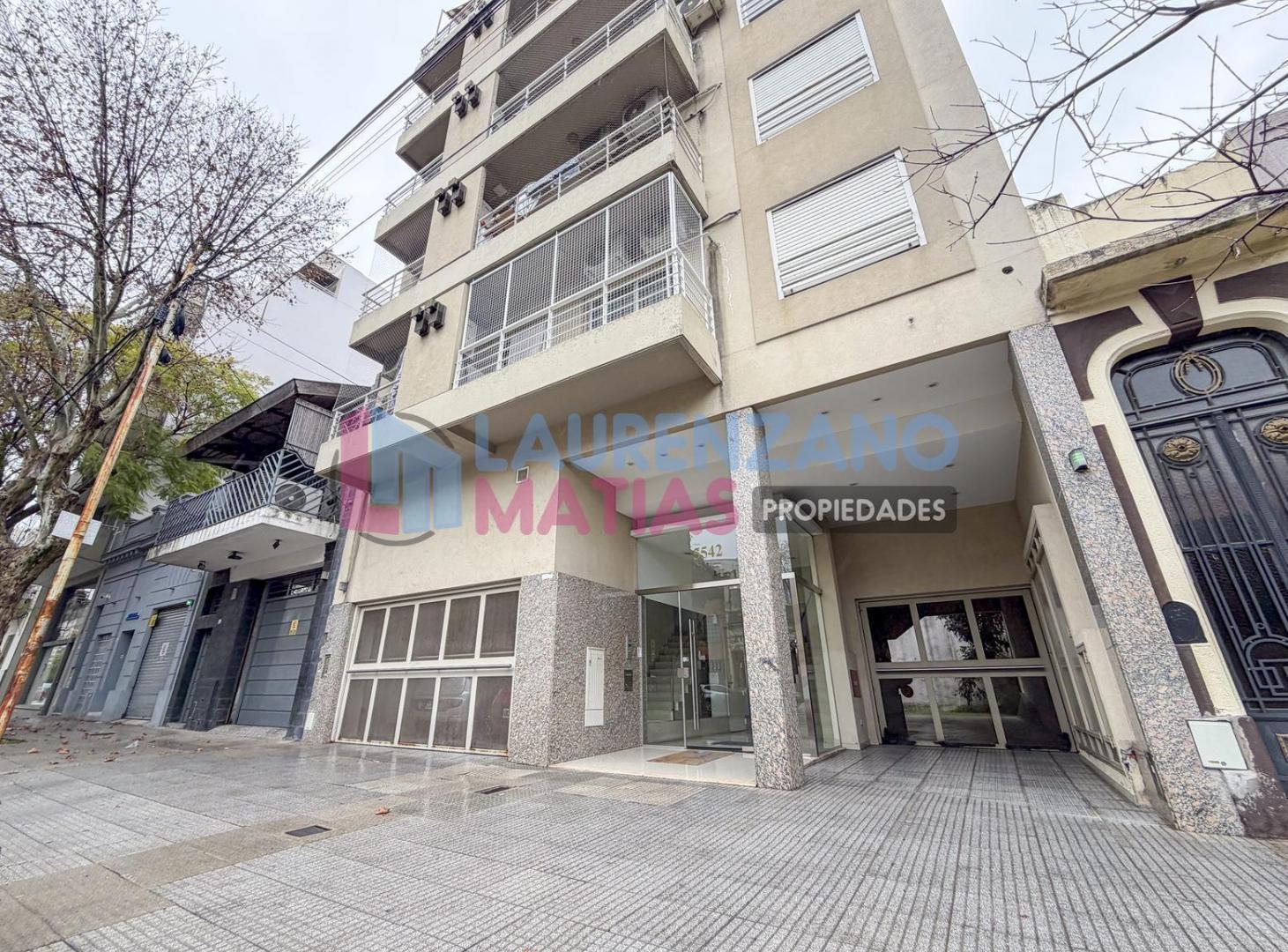 Foto de ¡¡ RESERVADO !! VENTA DEPARTAMENTO DE 2 AMBIENTES CON PATIO EN VILLA, imagen 1