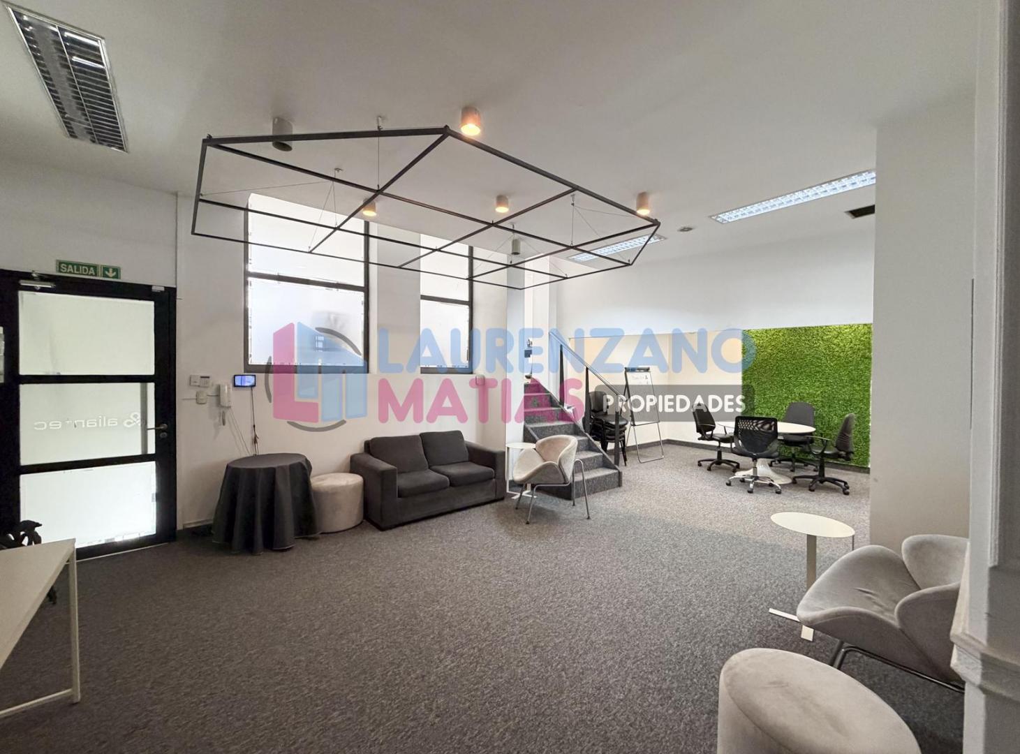 Foto de VENTA DE OFICINAS EN DOS PLANTAS CON AMPLIA TERRAZA, imagen 1