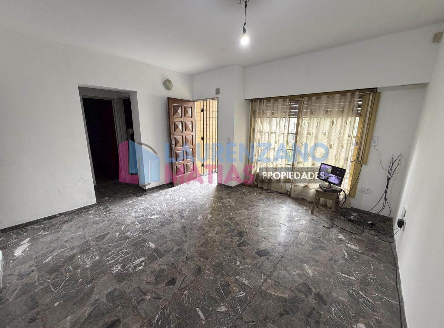Foto de ALQUILER – CASA 5 AMBIENTES CON JARDÍN, GARAGE, PATIO, PARRILLA Y, imagen 1