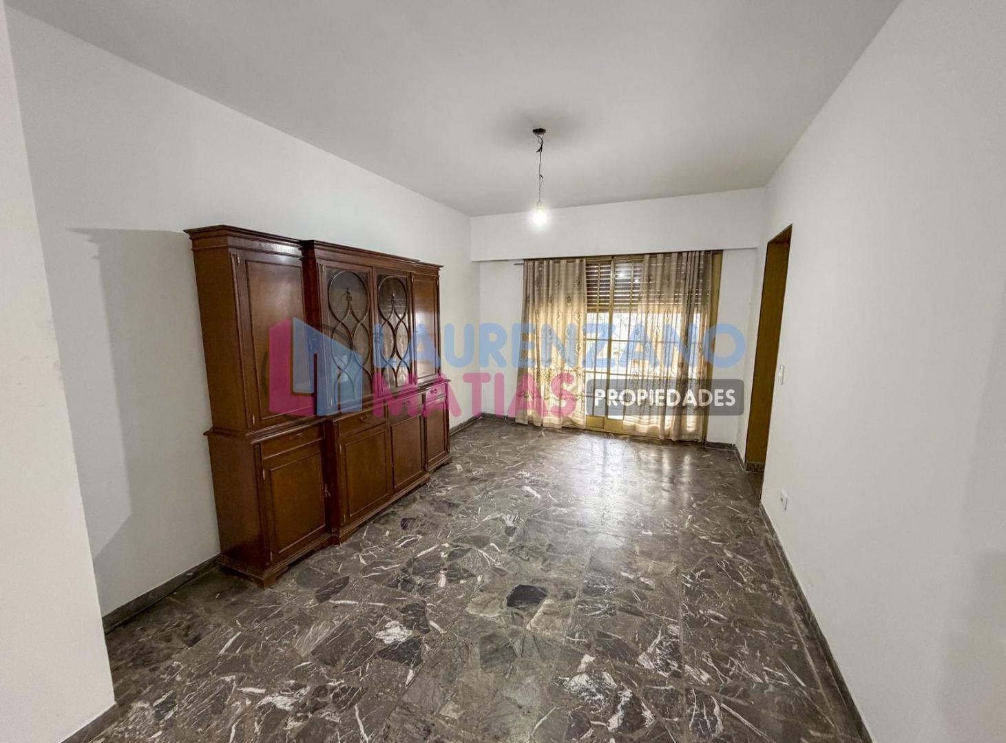 Foto de ALQUILER – CASA 5 AMBIENTES CON JARDÍN, GARAGE, PATIO, PARRILLA Y, imagen 2
