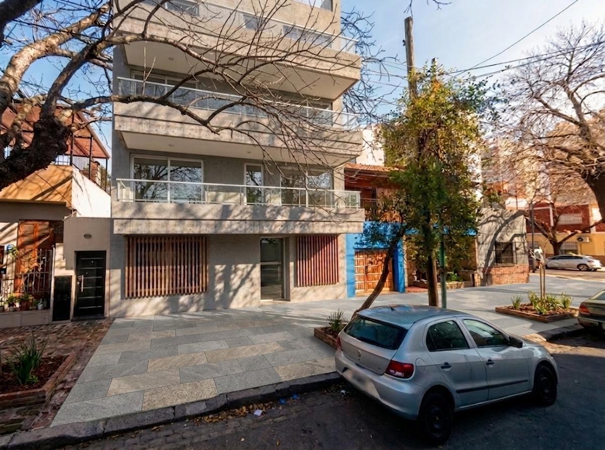 Foto de VENTA SEMIPISO 2 AMBIENTES CON BALCON EN VILLA PUEYRREDON, imagen 1
