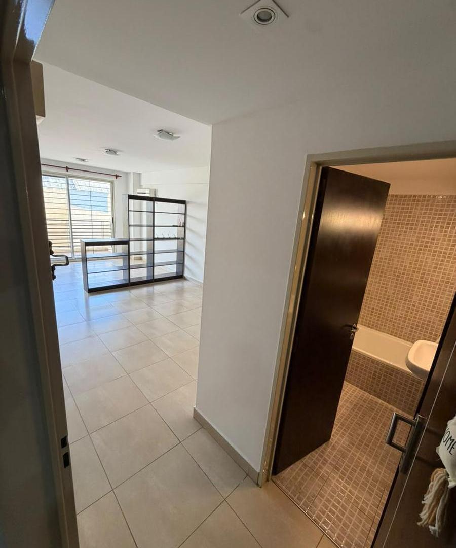 Foto de ALQUILER EXCELENTE MONOAMBIENTE CON BALCON EN VILLA PUEYRREDÓN., imagen 2