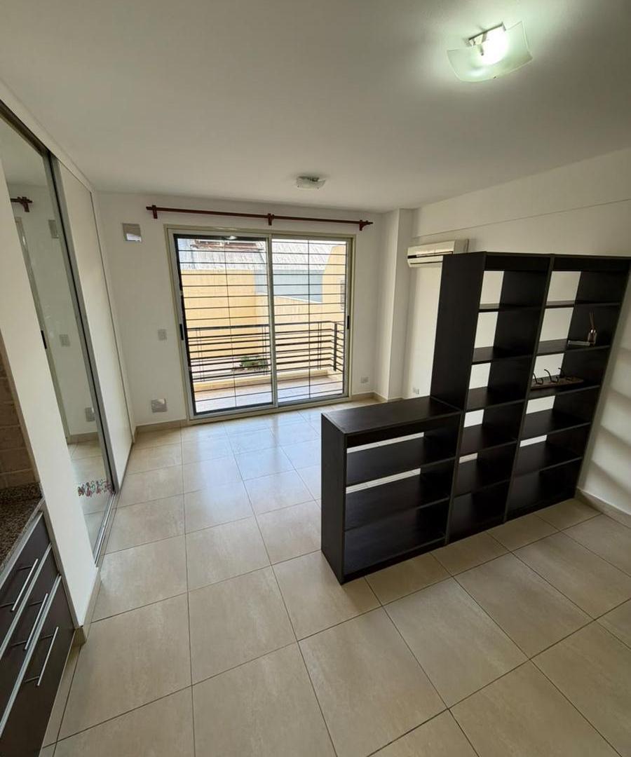 Foto de ALQUILER EXCELENTE MONOAMBIENTE CON BALCON EN VILLA PUEYRREDÓN., imagen 4