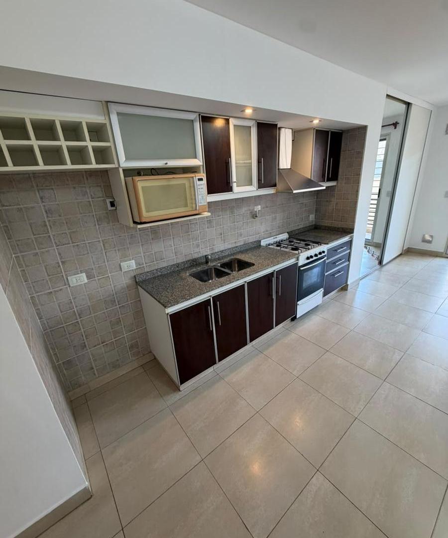 Foto de ALQUILER EXCELENTE MONOAMBIENTE CON BALCON EN VILLA PUEYRREDÓN., imagen 3