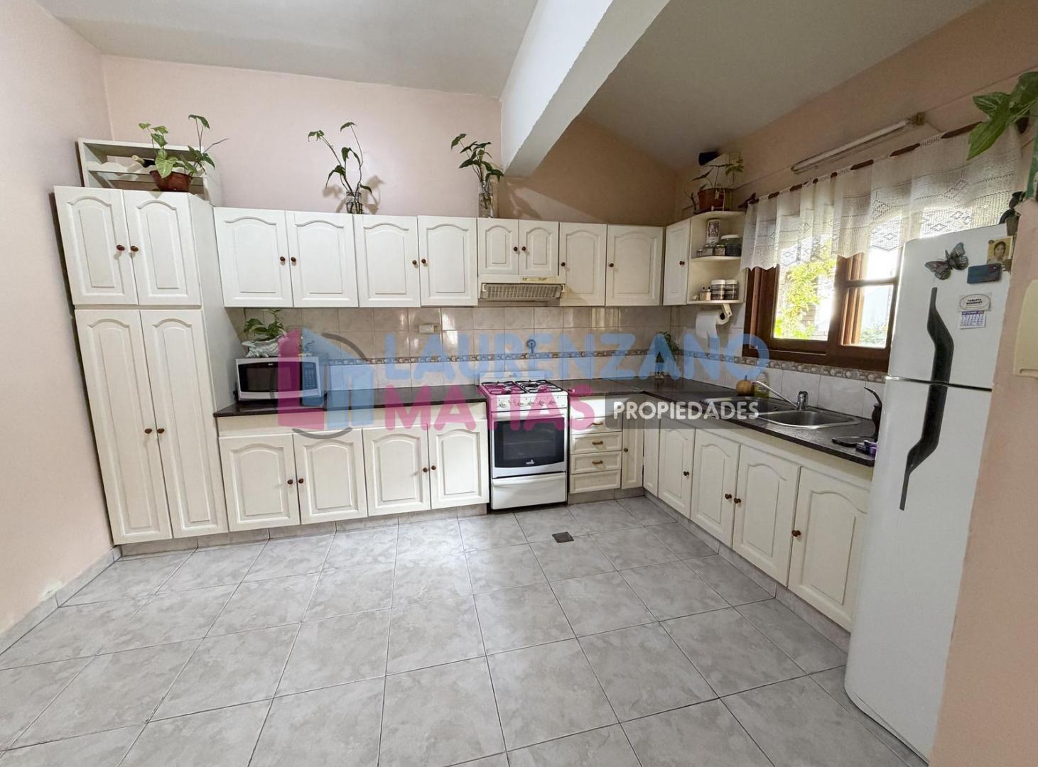 Foto de VENTA CASA DE 5 AMBIENTES CON COCHERA, LOCAL COMERCIAL, TERRAZA EN, imagen 3