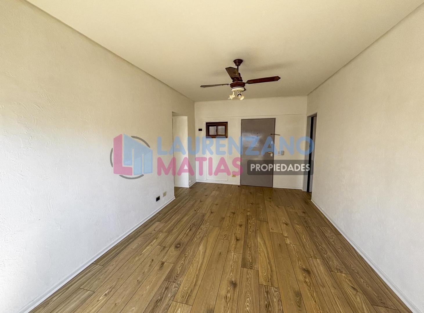 Foto de VENTA - SEMIPISO DE 2 AMBIENTES CON BALCON EN VILLA PUEYRREDON, imagen 1