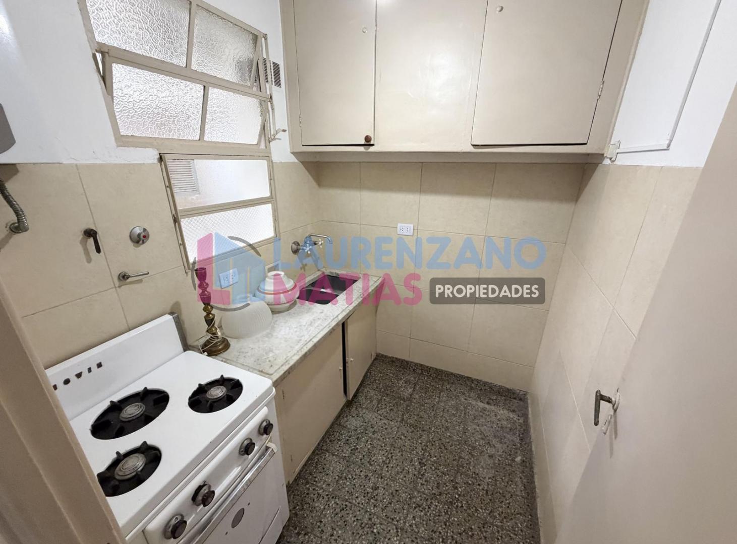 Foto de VENTA - PH DIVIDIDO EN 2 UNIDADES FUNCIONALES CON PATIOS Y TERRAZA, imagen 2