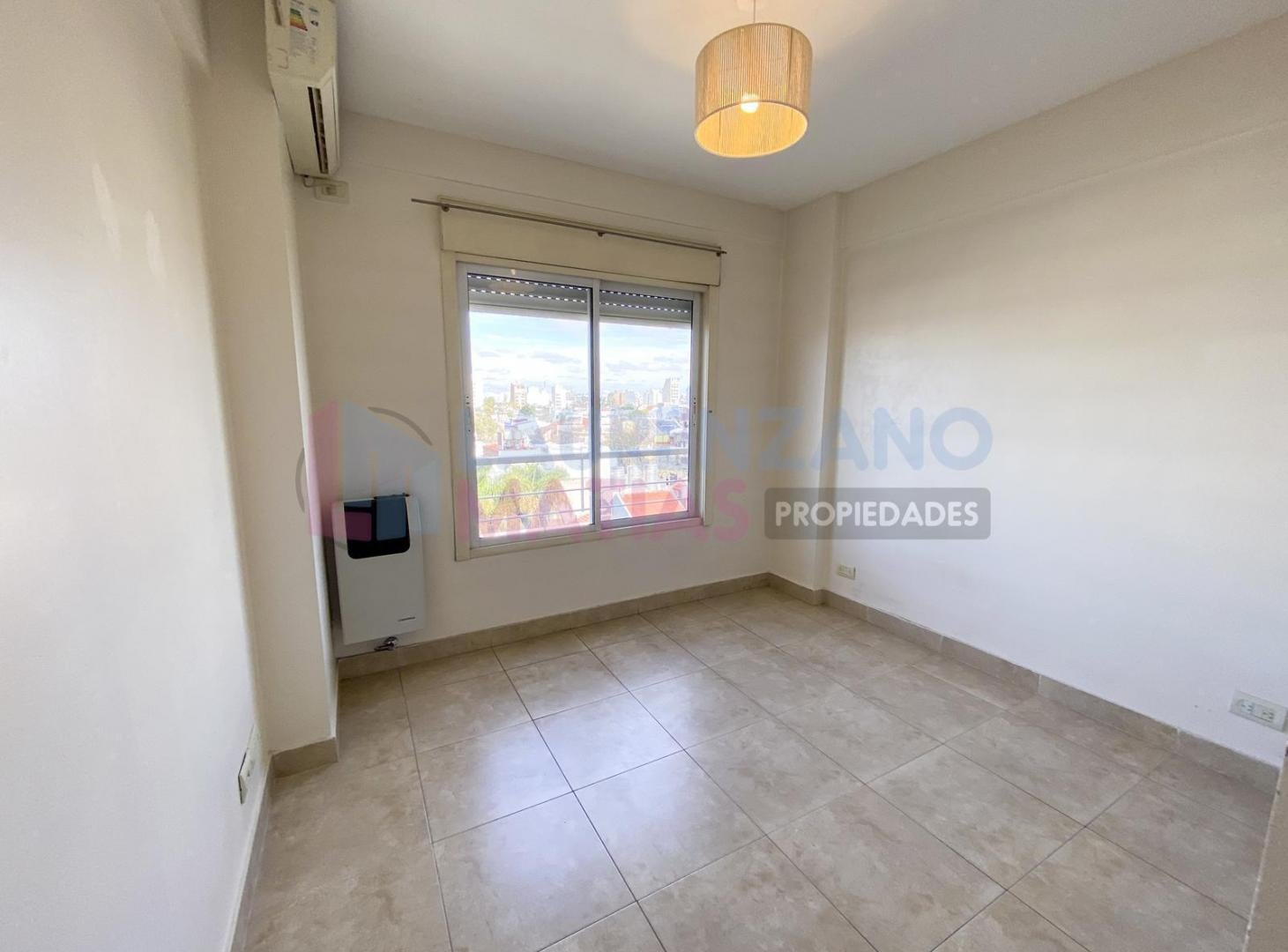 Foto de ALQUILER DEPARTAMENTO 2 AMBIENTE CON BALCON Y COCHERA EN VILLA, imagen 5