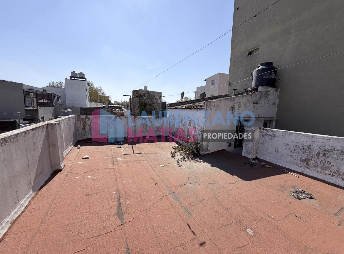 Foto de VENTA PH 3 AMBIENTES CON PATIO Y TERRAZA - A RECICLAR EN CIUDADELA, imagen 4